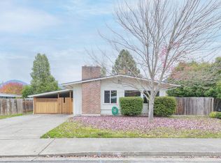 1025 SE Fern St, Grants Pass, OR 97526