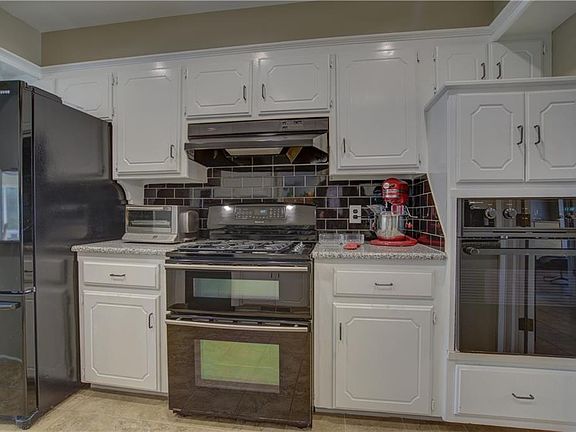 5th image of 4324 Tamarisk Dr