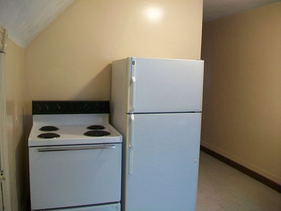 Stove & Refrigerator