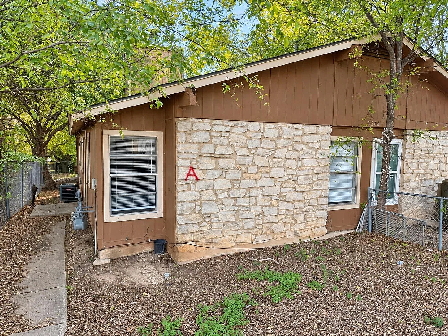 5308 S Pleasant Valley Rd — Photo 3