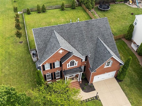 2nd image of 5901 Barnstable Ct