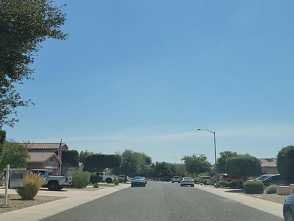 5th image of 16221 W Crocus Dr