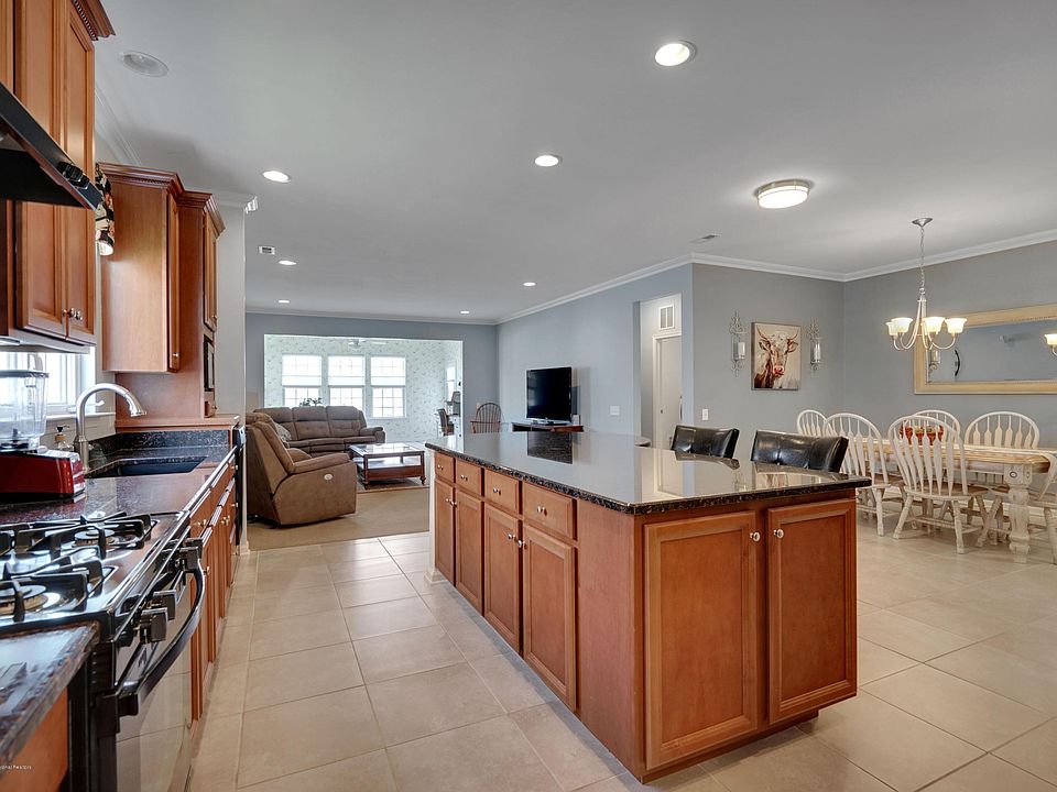 1st image of 8 Fawnhollow Ln