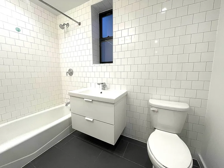 3971 Gouverneur Ave #6K — Photo 5