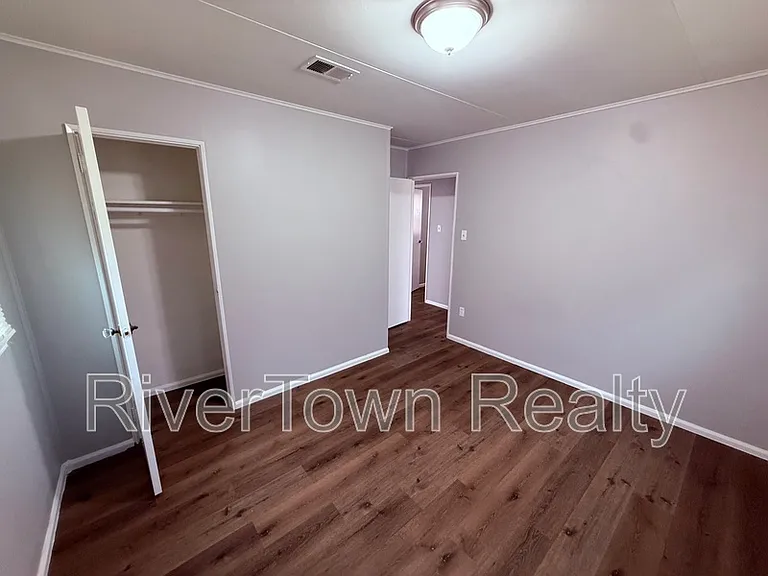 3300 Baskin St — Photo 7
