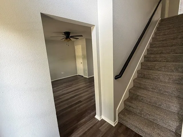 4 bed, 2.5 bath, 2469 sqft, $2,700 — Photo 2