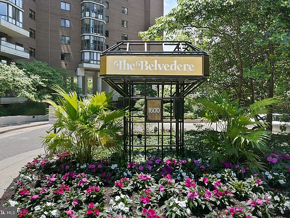 5th image of 1600 N Oak St APT 1610