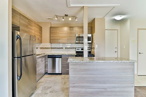 220 Lake Promenade Photo 1