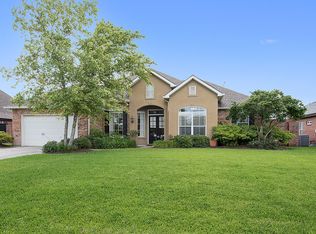 109 Sunflower Rd, Belle Chasse, LA 70037