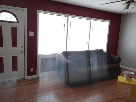 5th image of 7202 Clover Ln