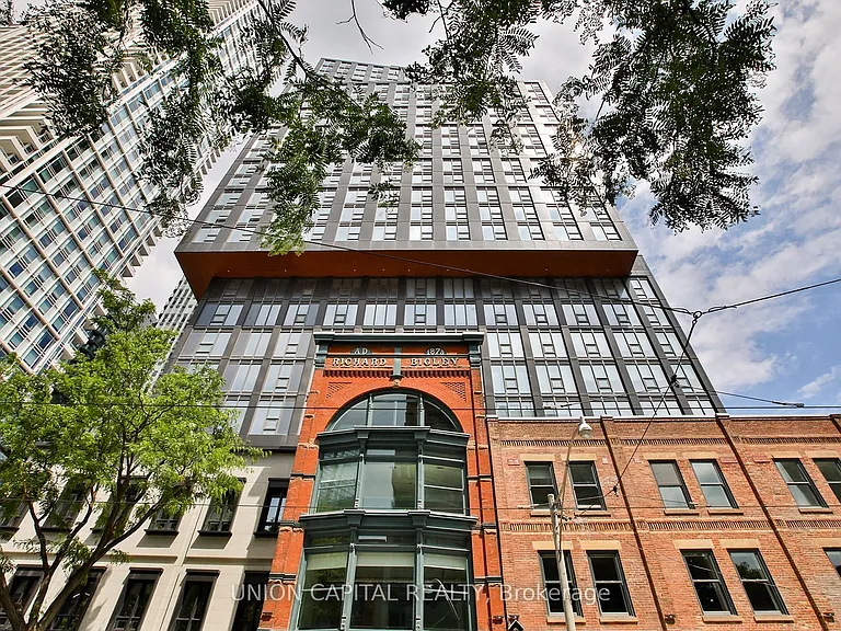 100 Queen St E #2312 — Photo 2