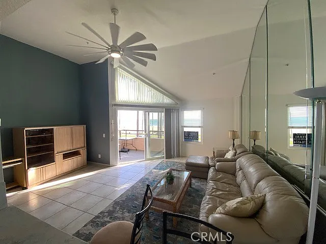 1200 Pacific Coast Hwy — Photo 15