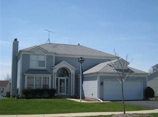 1785 Mission Hills Dr, Elgin, IL 60123