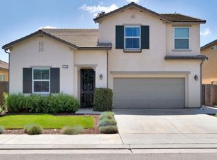 2752 Pontiac Ave, Clovis, CA 93611