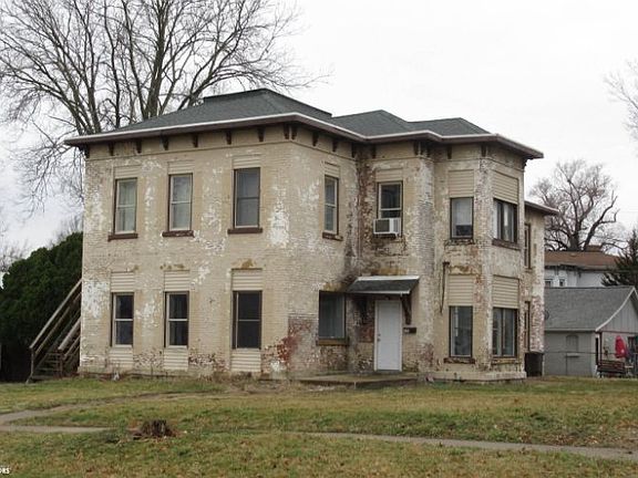 3rd image of 630 Grand Ave