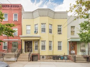 12-17 30th Dr, Astoria, NY 11102