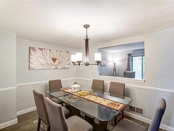 4th image of 5072 Columbia Cir #88
