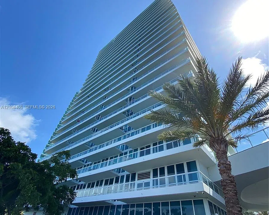 540 West Ave #1811