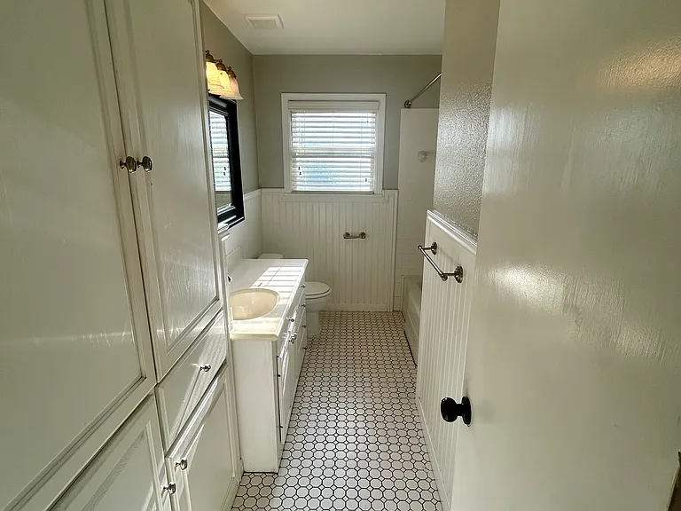 2507 Glendale Dr — Photo 5