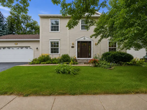 1209 River Oak Dr, Naperville, IL 60565
