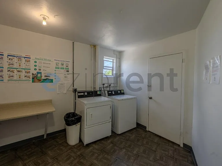 4th FL Laundry Room