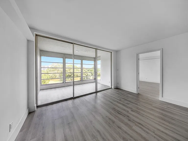 3151 S Palm Aire Dr #407 — Photo 16
