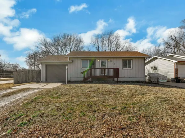 305 N Sunnyside Rd, Haysville, KS 67060