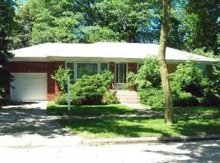 4412 Dubois Ave, Brookfield, IL 60513