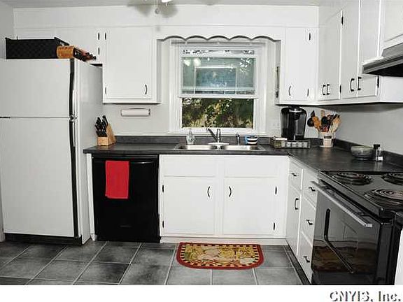 5th image of 310 Kimberly Dr E