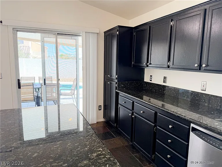 166 Windy Creek Ave — Photo 15