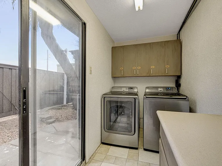 3916 Vegas Dr #1-A — Photo 11