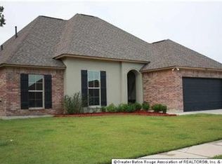 9147 Highland Oaks Ave, Zachary, LA 70791