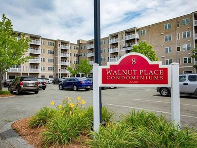 8 Walnut St Unit 103, Peabody, MA, 01960