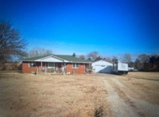 12918 E Maple Grove Rd, Mount Hope, KS 67108