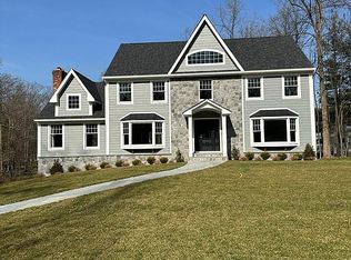 53 Grist Mill Ln, Upper Saddle River, NJ 07458