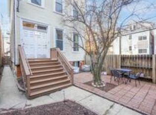 1414 W Fletcher St APT 1R, Chicago, IL 60657