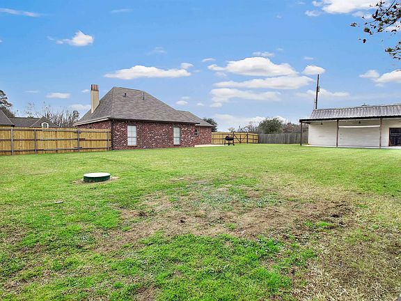 5th image of 39511 Lakota Ln