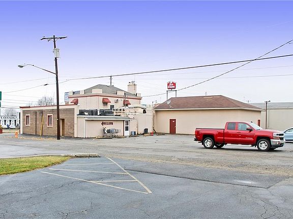 5th image of 3807 Belmont Ave