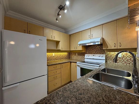 5th image of 7038 21st Ave #107