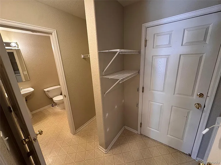 5379 S Picadilly Ct — Photo 13