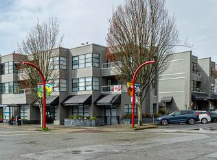 3151 Woodbine Dr #206, North Vancouver, BC