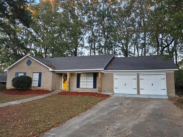 1220 Huntcliff Way, Clinton, MS 39056