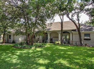 225 Thornhill Cir, Double Oak, TX 75077