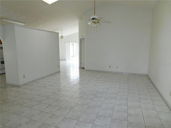3rd image of 7642 Coconut Creek Ct