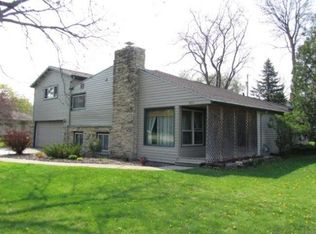 806 Southgate Dr, Fond Du Lac, WI 54935