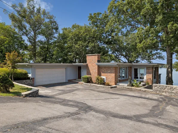 381 Green Harbor Rd, Old Hickory, TN 37138