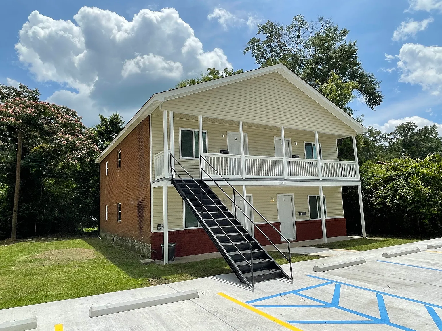 1 bed, 750 sqft, $925 — Photo 3