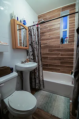 Rented by Nooklyn NYC LLC | media 19