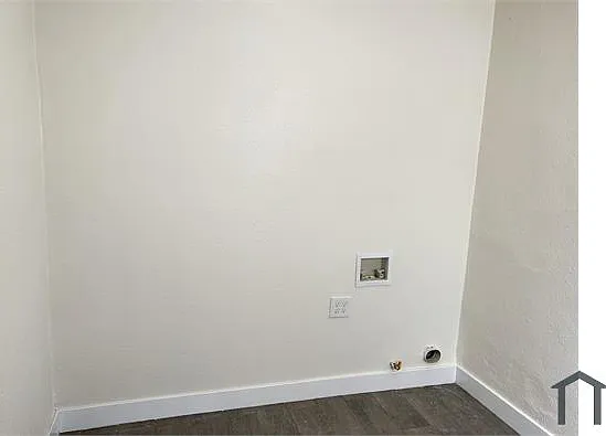 13251 Pinney St — Photo 37