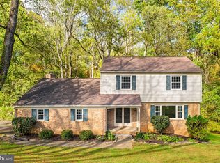 10536 Knollwood Dr, Manassas, VA 20111
